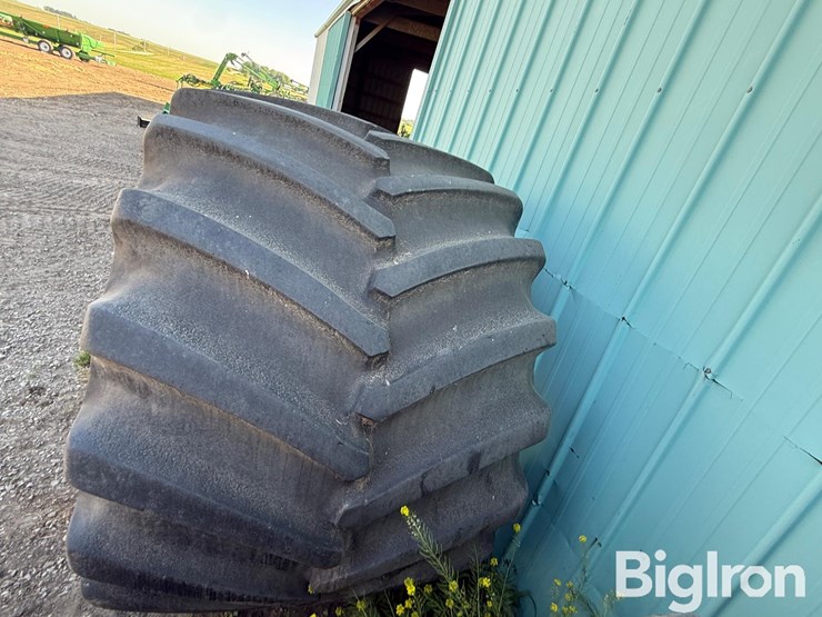 firestone-76x50.00-32-flotation-tire-&-rim-image-8