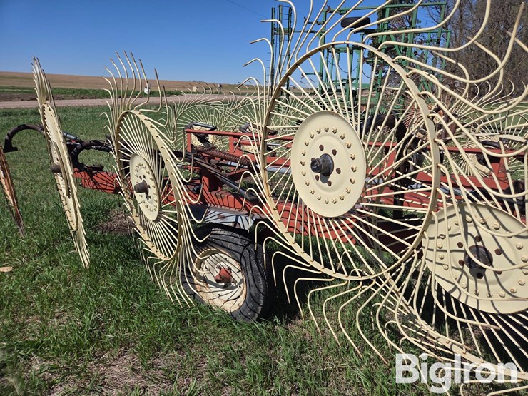 hesston-3980-image-17