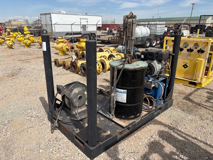 7’-x-4’-pneumatic-grease-pump-skid-image-2