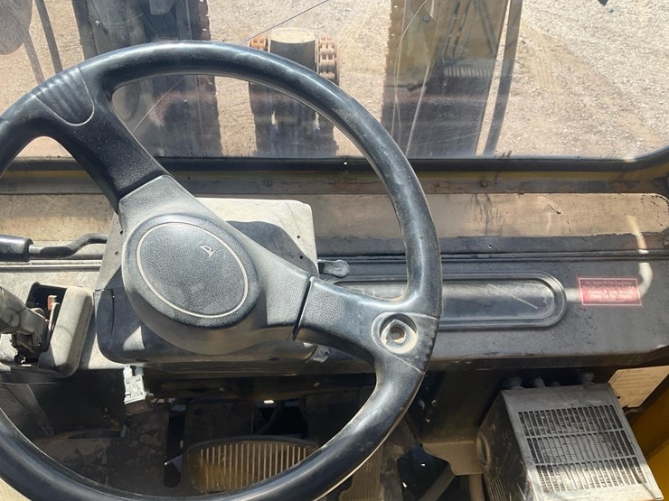#1377-•-1997-yale-gdp100-forklift-image-31