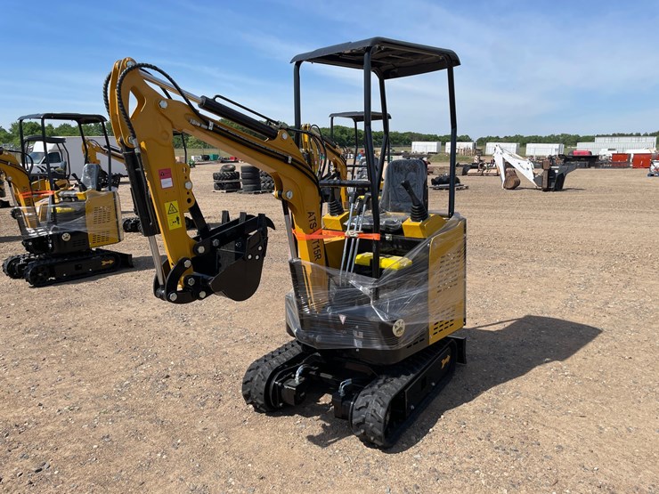 #2042-•-unused-2026-ats-mini-excavator-image-2