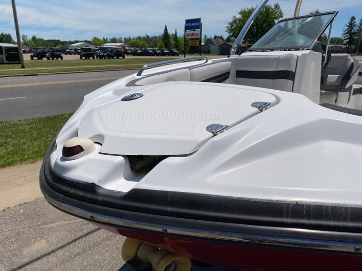 #7032-•-2014-yamaha-212ss-boat-with-trailer-(has-title)-(antigo,-wi)-image-13
