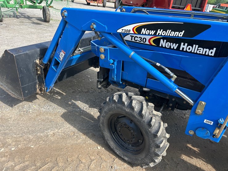 new-holland-tc30-image-9