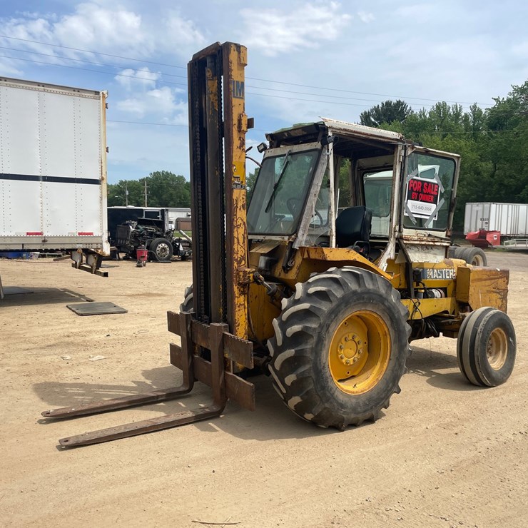 #302 • Liftmaster Rough Terrain Forklift (Boyceville WI)