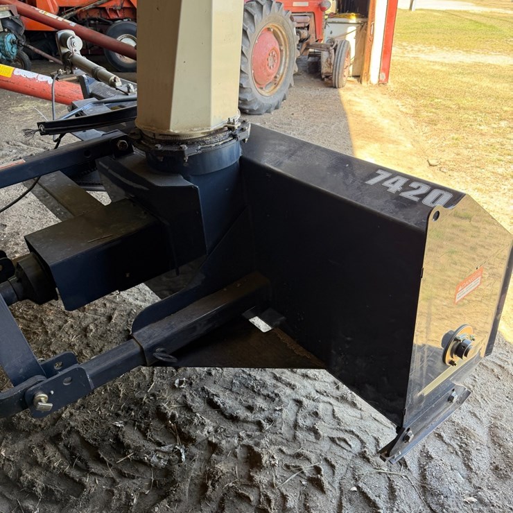 Allied Farm King model 7420 late model 3 point snow blower