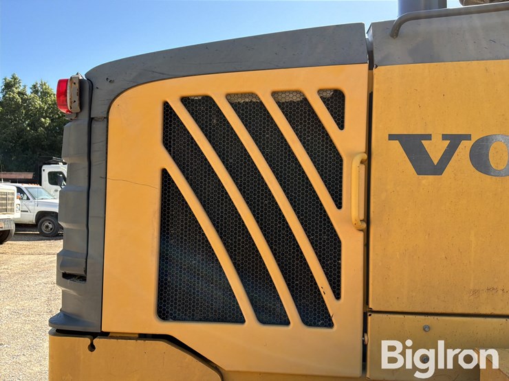 2007-volvo-g930-image-20