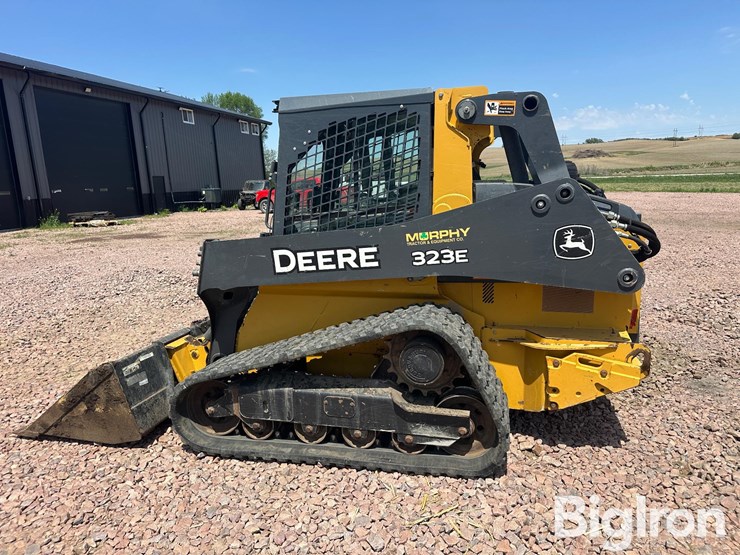 2017-deere-323e-image-8
