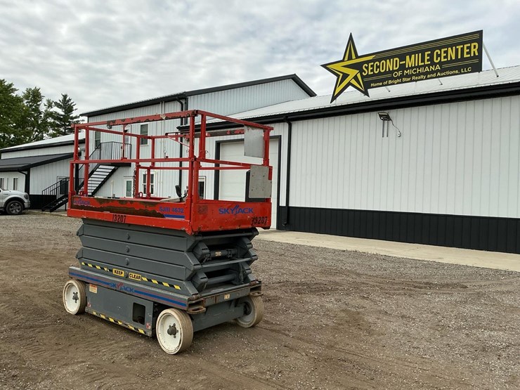 #1302-•-2008-skyjack-sj4632-scissor-lift-image-3