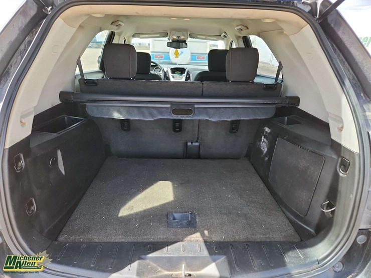 2017-chevrolet-equinox-image-16