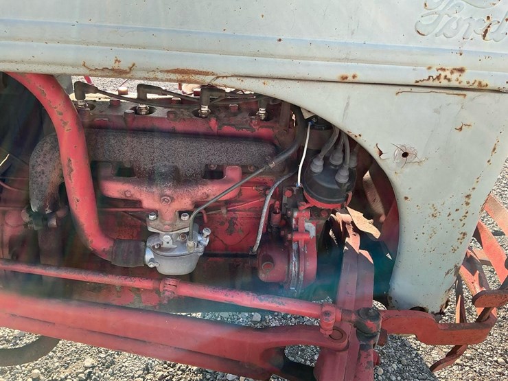 1951-ford-8n-image-17