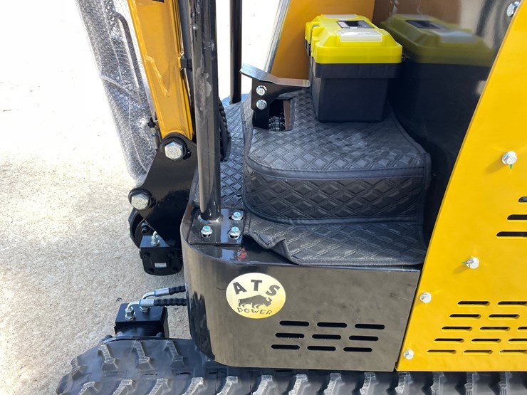 #1103-•-new-ats-rt15r-mini-excavator-image-12