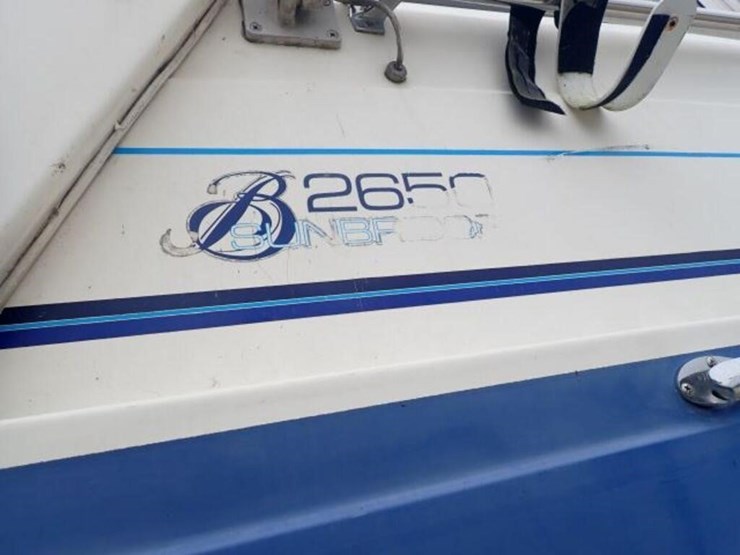 1989-bayliner-ciera-2650-26-ft-cabin-cruiser-bp1a6-image-9