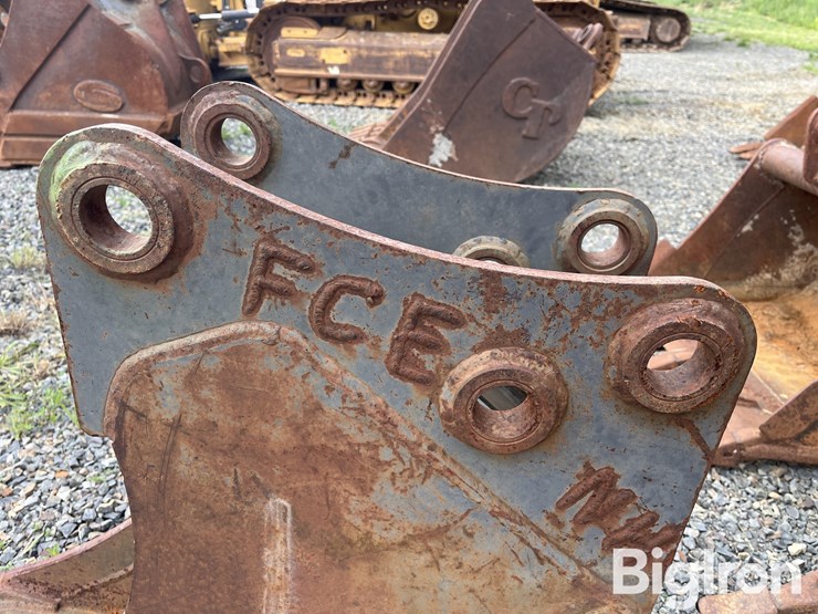 2011-new-holland-lb75-image-10
