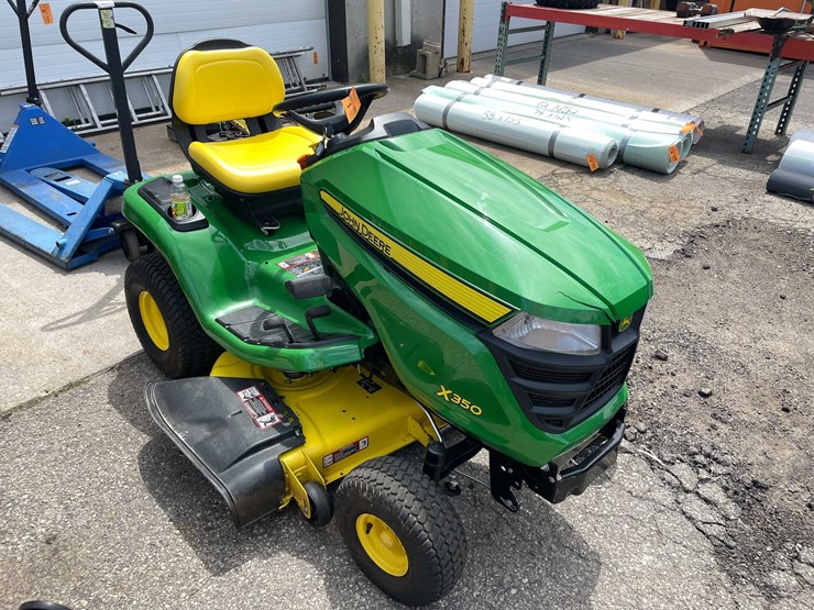 2021-john-deere-x350-image-3