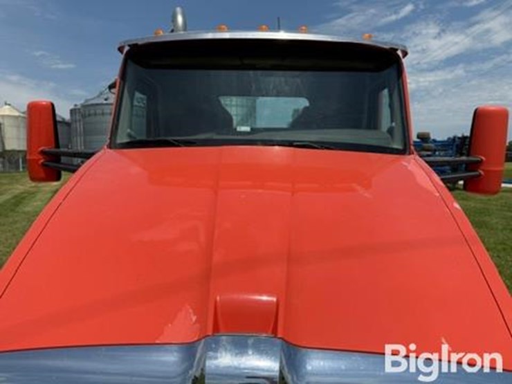 2016-kenworth-t680-image-14