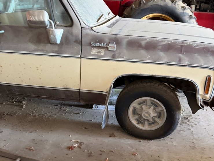 1979-￼chevy-5.7-diesel-half-ton-pickup,-2-wheel-drive,-needs-transmission-work,-shedded,-nice-shape-image-24