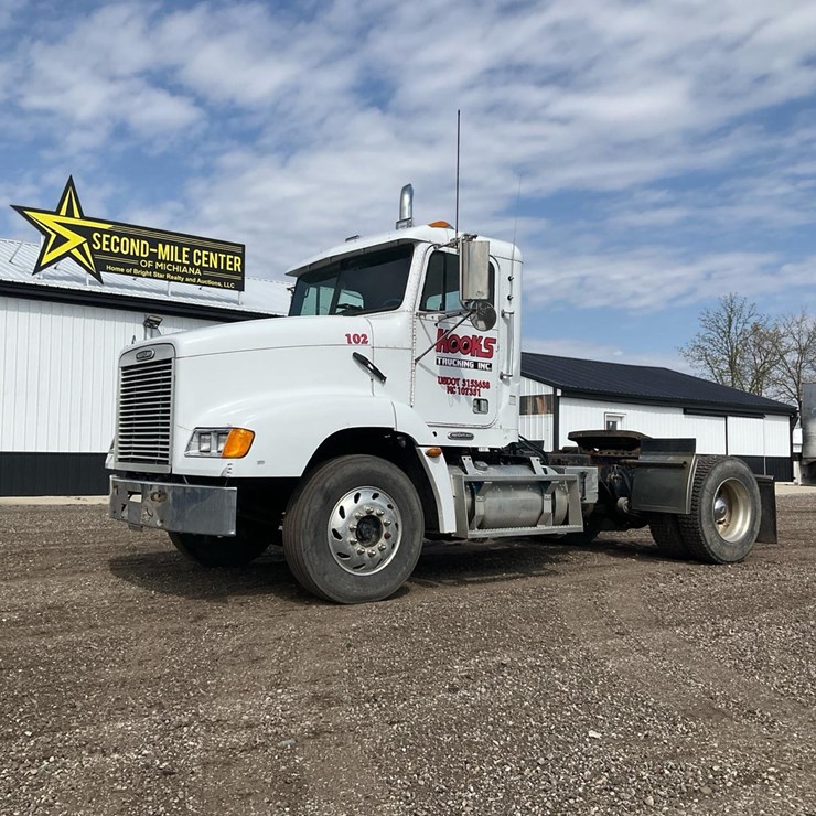 2003 FREIGHTLINER FLD112