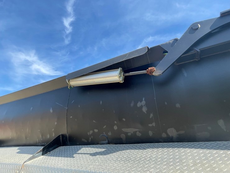 #6154-•-2016-klement-frameless-tri--axle-rock-tub-semi-trailer-(has-title)-image-31