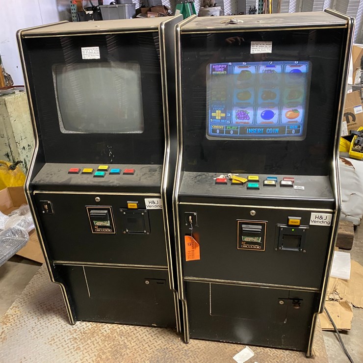 #7514 • (2) H&J Vending Slot Machines (Antigo, WI)