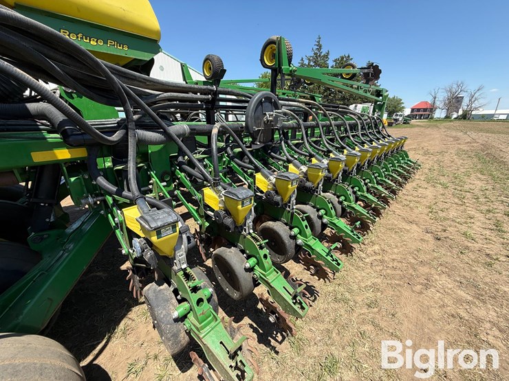 2007-john-deere-db60-image-19