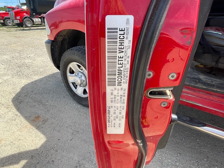 2015-dodge-ram-2500-image-33