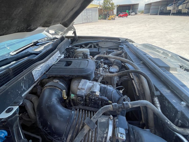2016-chevrolet-silverado-3500-image-56