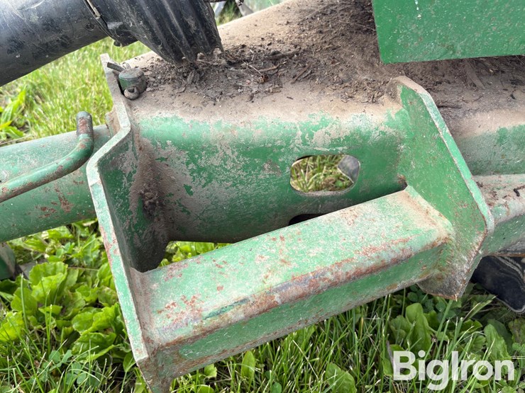 john-deere-120-image-17