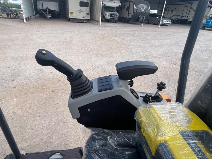 #2663-•-unused-cfg-mini-excavator-image-10