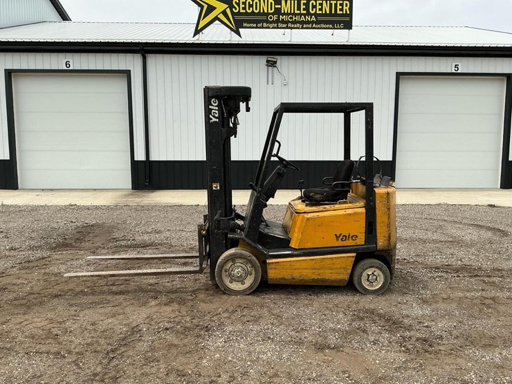 #1365-•-1999-yale-glc040rgnuaq088-forklift-image-2