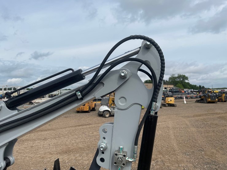 #2031-•-unused-2026-ats-mini-excavator-image-6