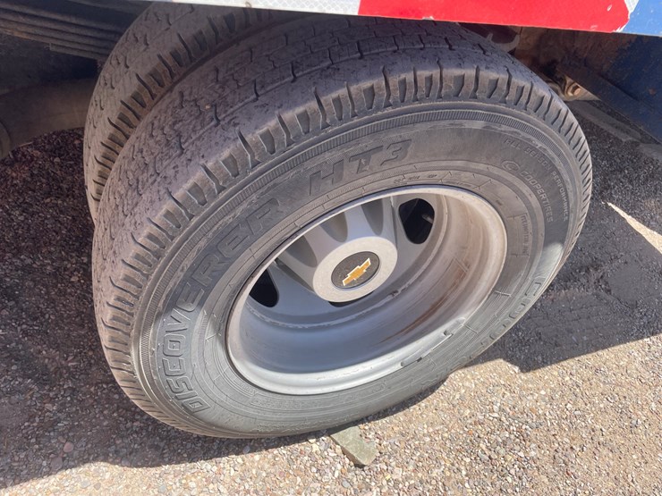 2016-chevrolet-silverado-3500-image-96