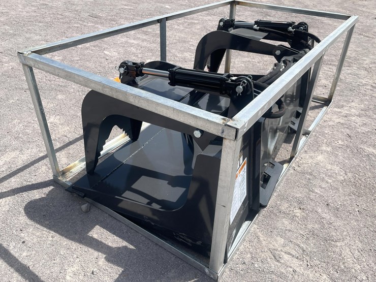 #2761-•-unused-2026-wolverine-skid-steer-grapple-bucket-attachment-image-9