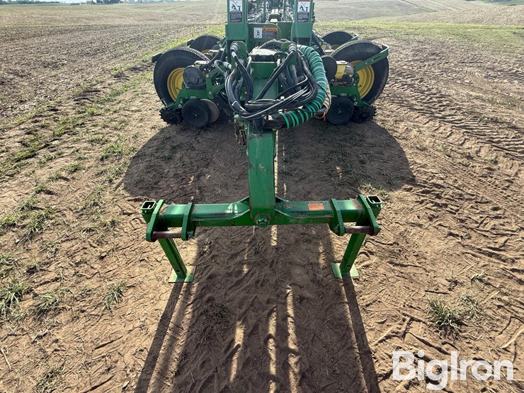 2011-john-deere-1770nt-ccs-image-9