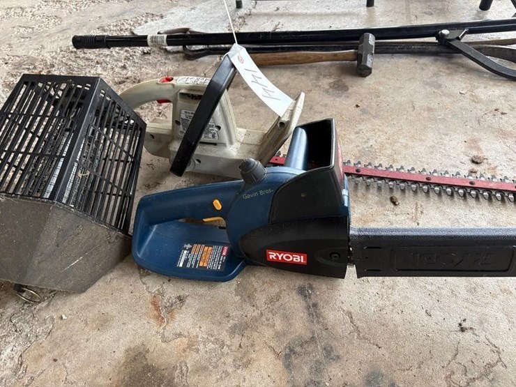 ryobi-saw,-hedge-trimmer,-bug-zapper-image-2