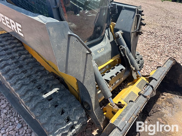 2017-deere-323e-image-20