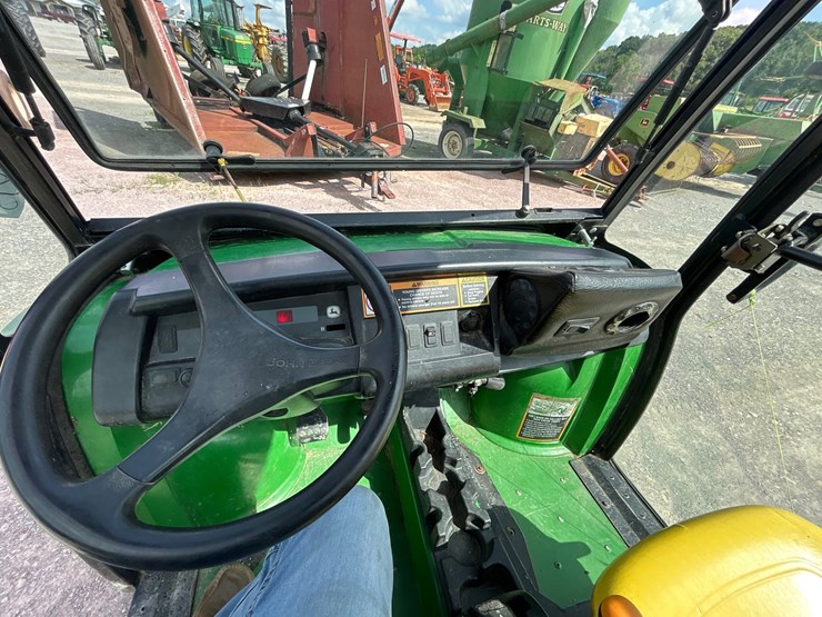 john-deere-gator-image-8