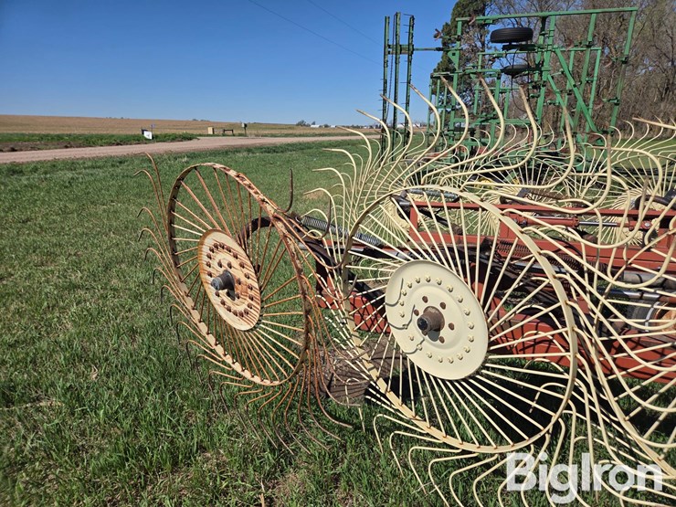 hesston-3980-image-18