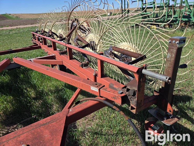 hesston-3980-image-12