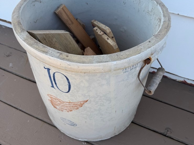 10-gallon-redwing-crock-image-4