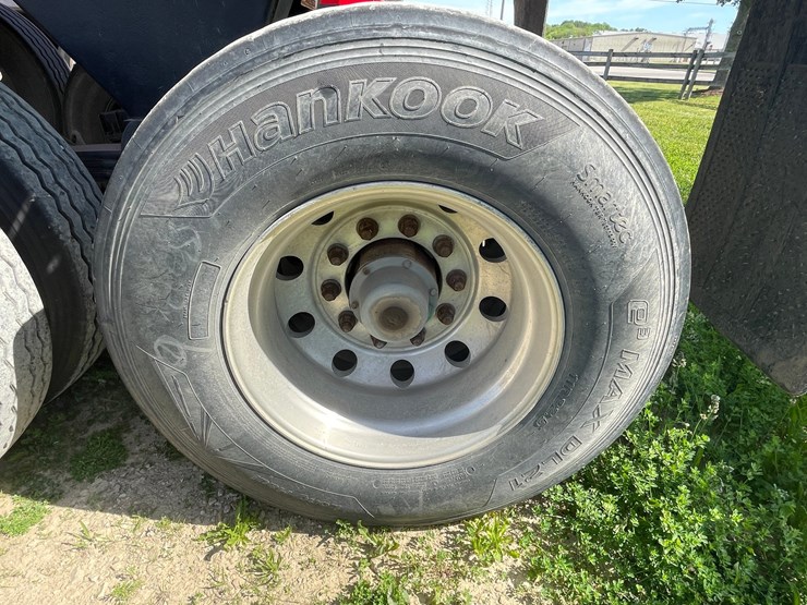 #6154-•-2016-klement-frameless-tri--axle-rock-tub-semi-trailer-(has-title)-image-7