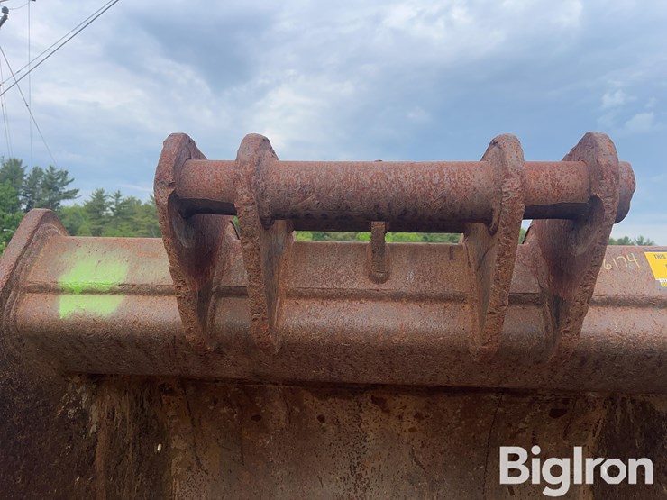 2004-geith-volvo-s2-48”-excavator-bucket-image-14