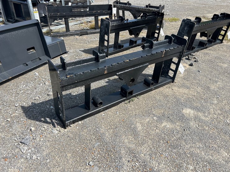 #28-•-skid-steer-pallet-fork-/-hay-spear-frame-image-1