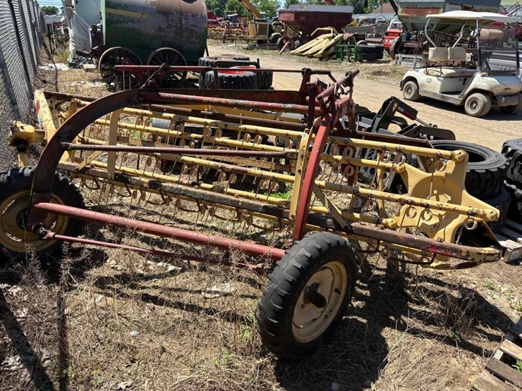 new-holland-256-image-1