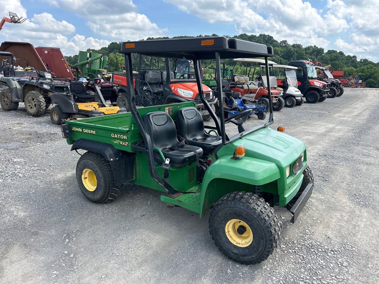 john-deere-gator-image-4