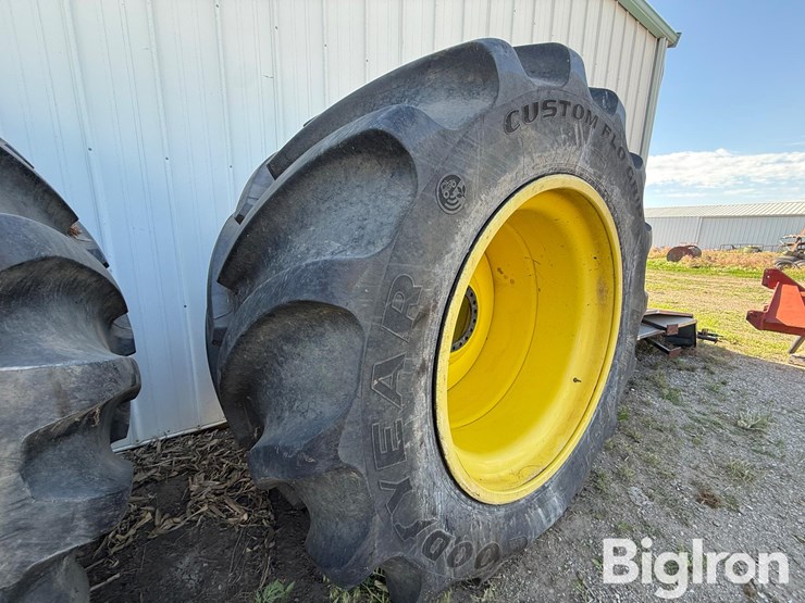 firestone-1250/35r46-lsw-tire-on-titan-rim-image-3