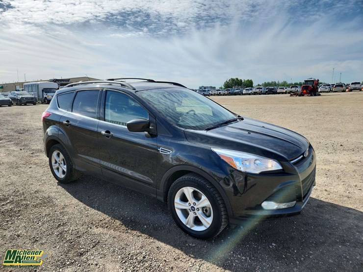 2015-ford-escape-image-2
