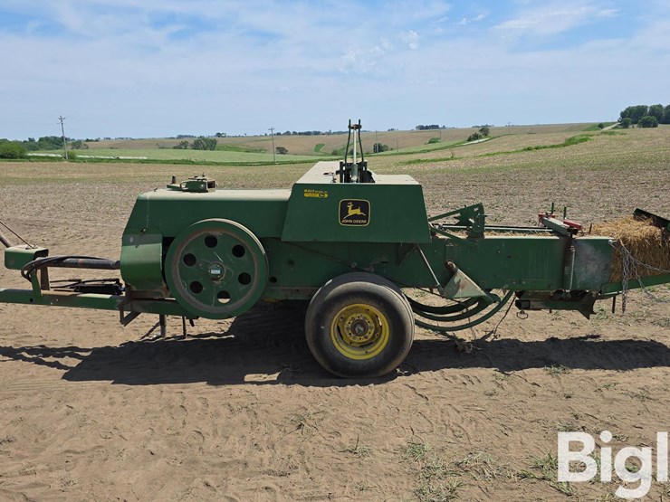 john-deere-328-image-8
