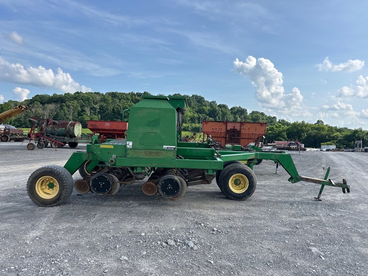 john-deere-1590-image-2