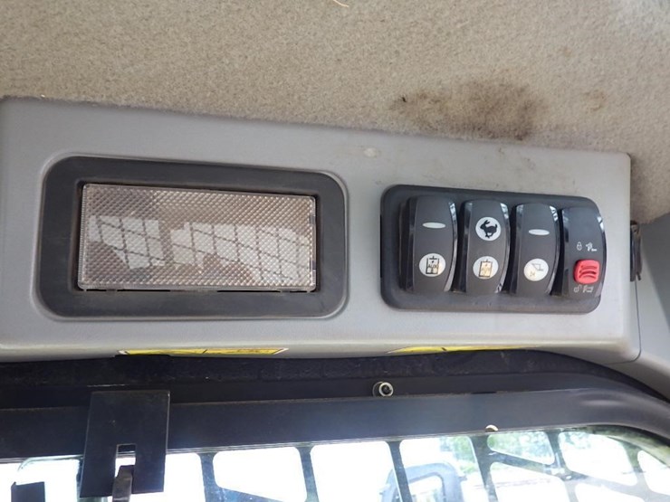 caterpillar-279d-image-25