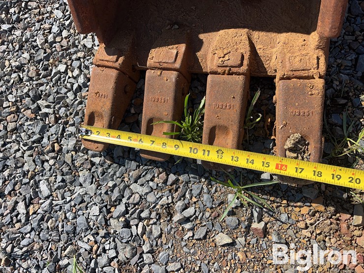 strickland-18"-mini-excavator-bucket-image-18